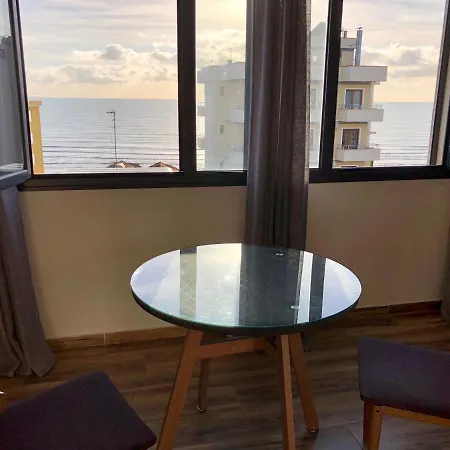 New Beach With Sea View Apartment